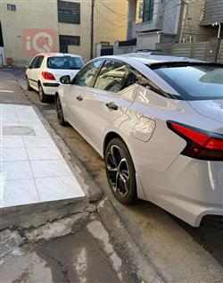 نيسان ألتيما